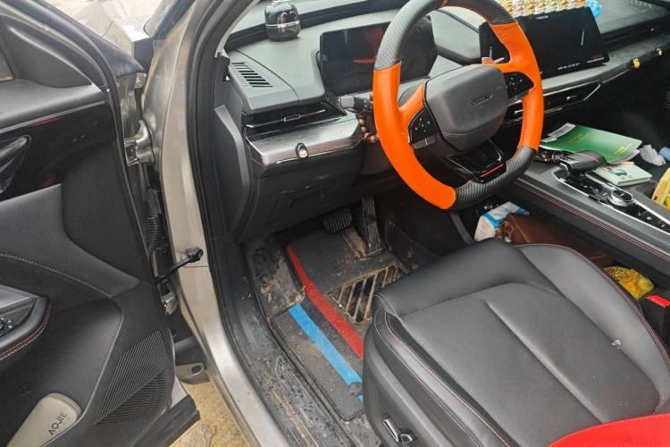 Used CHANGAN OSHAN Z6 2022 Blue Whale 1.5T DCT Smart Edition Driver Seat
