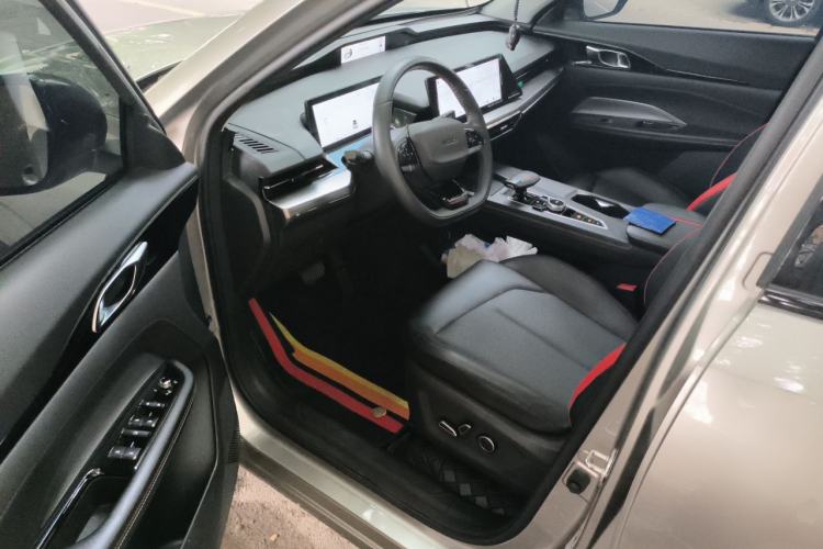 Used CHANGAN OSHAN Z6 2022 Blue Whale 1.5T DCT Smart Edition Urban Version Driver Seat
