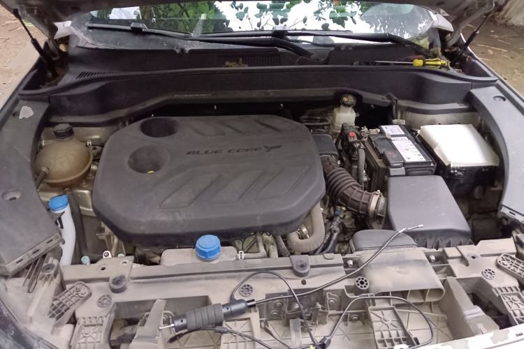 Used CHANGAN OSHAN Z6 2022 Blue Whale 1.5T DCT Smart Edition Engine Bay