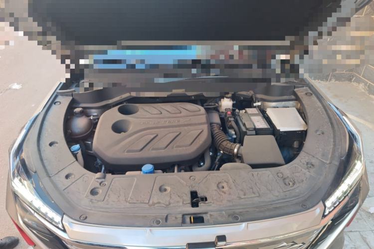 Used CHANGAN OSHAN Z6 2022 Blue Whale 1.5T DCT Smart Navigation Model Engine Bay