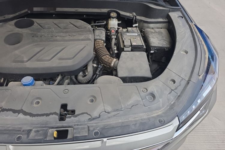 Used CHANGAN OSHAN Z6 2022 Blue Whale 1.5T DCT Luxury Model Engine Bay Left