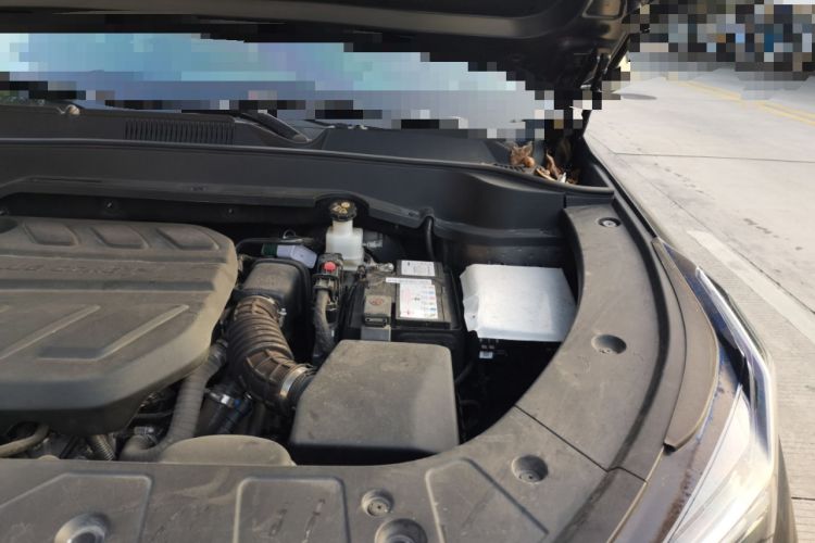 Used CHANGAN OSHAN Z6 2022 Blue Whale 1.5T DCT Smart Edition Engine Bay Left
