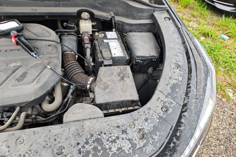Used CHANGAN OSHAN Z6 2022 Blue Whale 1.5T DCT Smart Edition Engine Bay Left
