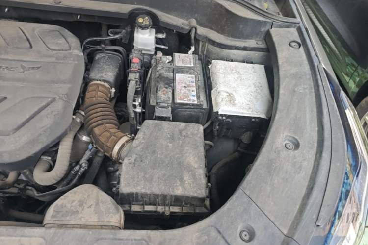 Used CHANGAN OSHAN Z6 2022 Blue Whale 1.5T DCT Smart Edition Engine Bay Left