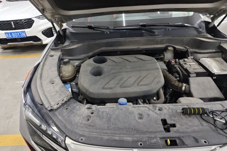 Used CHANGAN OSHAN Z6 2022 Blue Whale 1.5T DCT Luxury Model Engine Bay Right
