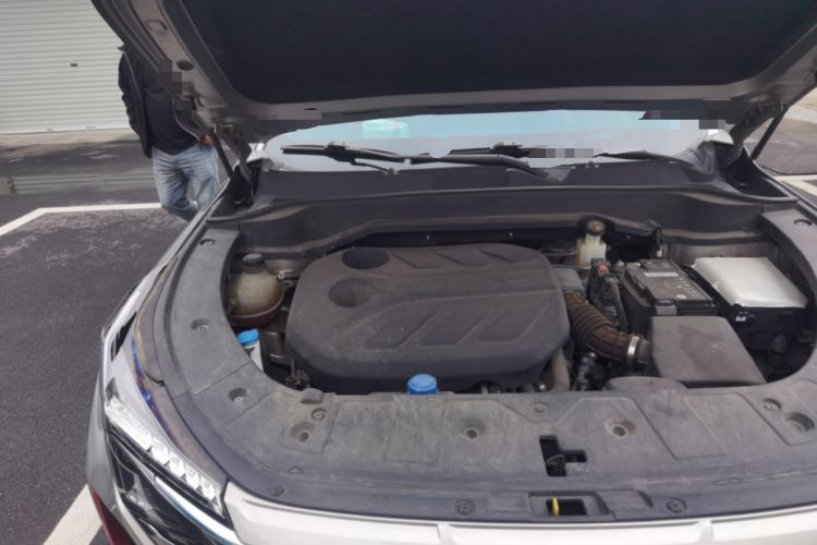 Used CHANGAN OSHAN Z6 2022 Blue Whale 1.5T DCT Luxury Model Engine Bay Right