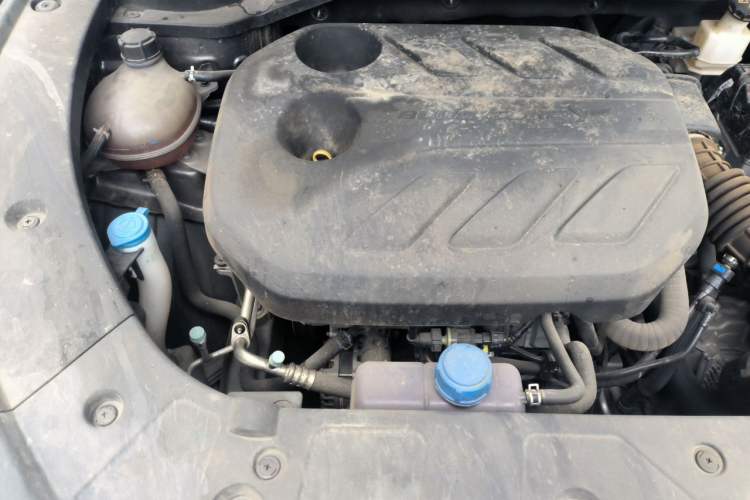 Used CHANGAN OSHAN Z6 2022 Blue Whale 1.5T DCT Smart Edition Engine Bay Right