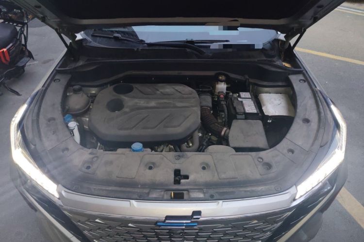 Used CHANGAN OSHAN Z6 2022 Blue Whale 1.5T DCT Smart Navigation Model Engine Bay