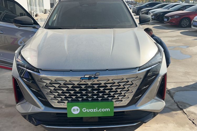 Used CHANGAN OSHAN Z6 2022 Blue Whale 1.5T DCT Smart Navigation Model Exterior 1