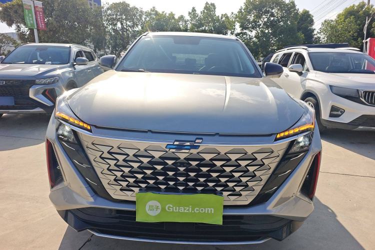 Used CHANGAN OSHAN Z6 2022 Blue Whale 1.5T DCT Luxury Model Exterior 1
