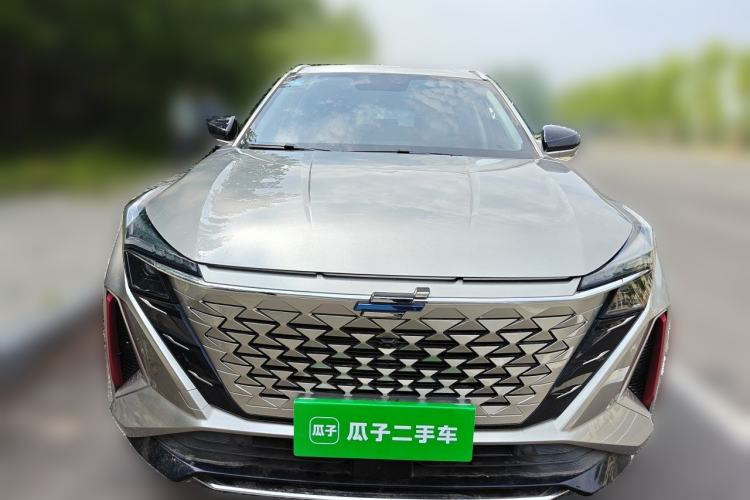 Used CHANGAN OSHAN Z6 2022 Blue Whale 1.5T DCT Luxury Model Front