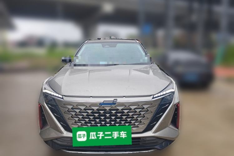 Used CHANGAN OSHAN Z6 2022 Blue Whale 1.5T DCT Smart Edition Front