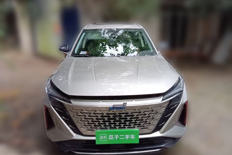 Used CHANGAN OSHAN Z6 2022 Blue Whale 1.5T DCT Smart Edition Front