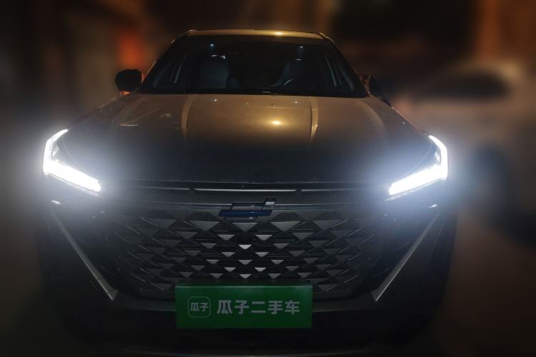 Used CHANGAN OSHAN Z6 2022 Blue Whale 1.5T DCT Smart Edition Urban Version Front