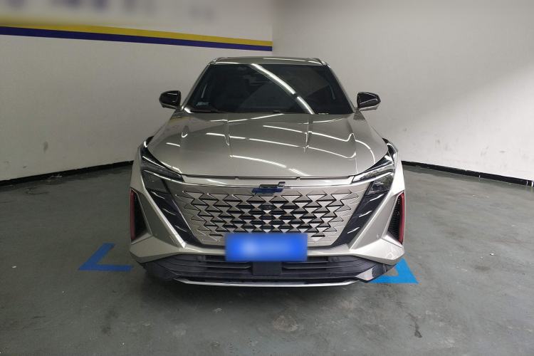 Used CHANGAN OSHAN Z6 2022 Blue Whale 1.5T DCT Smart Edition Urban Version Front