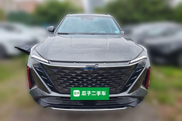 Used CHANGAN OSHAN Z6 2022 Blue Whale 1.5T DCT Smart Edition Front