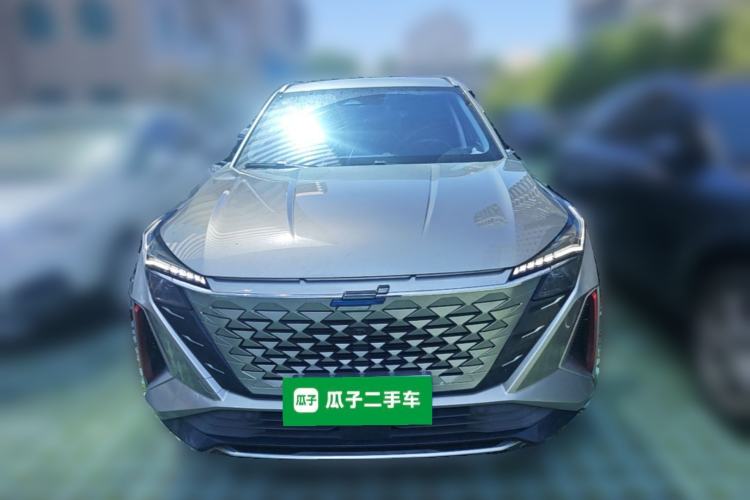 Used CHANGAN OSHAN Z6 2022 Blue Whale 1.5T DCT Smart Edition Front