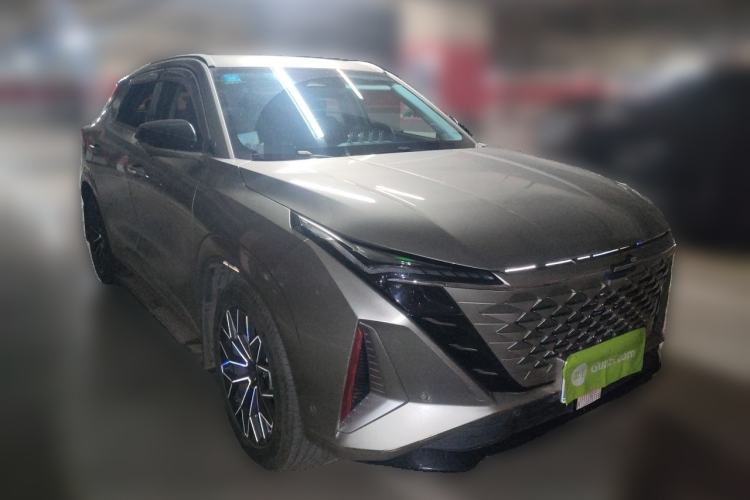 Used CHANGAN OSHAN Z6 2022 Blue Whale 1.5T DCT Smart Navigation Model Front Right 45 Deg