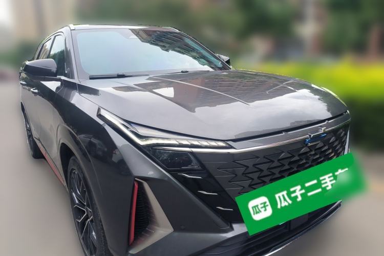 Used CHANGAN OSHAN Z6 2022 Blue Whale 1.5T DCT Smart Edition Front Right 45 Deg
