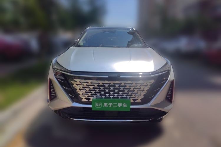 Used CHANGAN OSHAN Z6 2022 Blue Whale 1.5T DCT Smart Edition Front