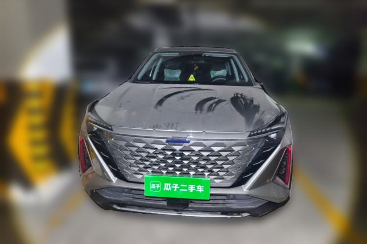 Used CHANGAN OSHAN Z6 2022 Blue Whale 1.5T DCT Luxury Model Front
