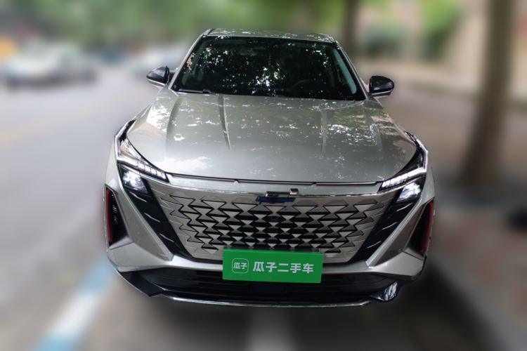 Used CHANGAN OSHAN Z6 2022 Blue Whale 1.5T DCT Smart Edition Urban Version Front