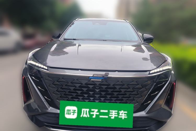 Used CHANGAN OSHAN Z6 2022 Blue Whale 1.5T DCT Smart Edition Front