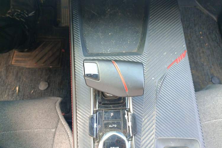 Used CHANGAN OSHAN Z6 2022 Blue Whale 1.5T DCT Luxury Model Gear Lever