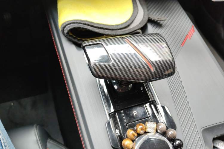 Used CHANGAN OSHAN Z6 2022 Blue Whale 1.5T DCT Smart Edition Gear Lever