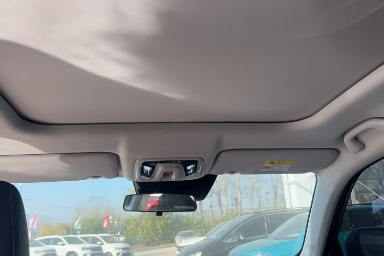 Used CHANGAN OSHAN Z6 2022 Blue Whale 1.5T DCT Smart Navigation Model Headliner