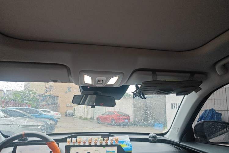 Used CHANGAN OSHAN Z6 2022 Blue Whale 1.5T DCT Smart Edition Headliner