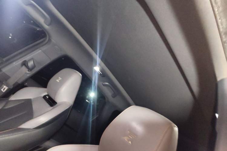 Used CHANGAN OSHAN Z6 2022 Blue Whale 1.5T DCT Smart Edition Urban Version Headliner