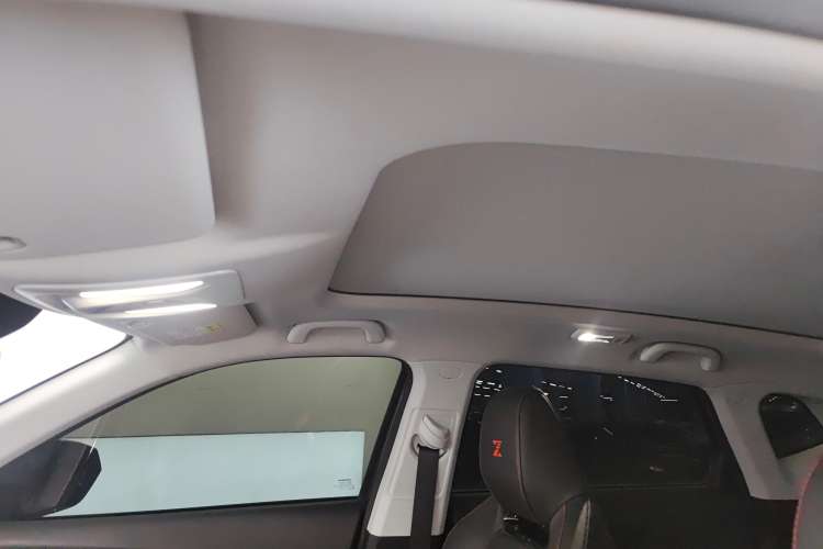 Used CHANGAN OSHAN Z6 2022 Blue Whale 1.5T DCT Smart Edition Urban Version Headliner