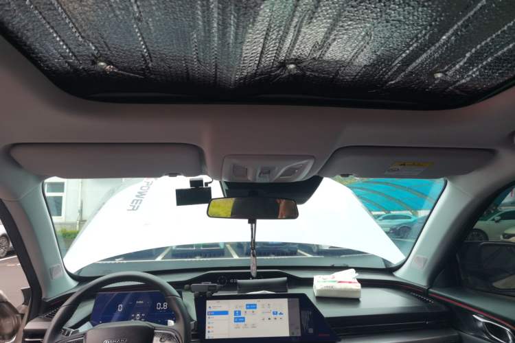 Used CHANGAN OSHAN Z6 2022 Blue Whale 1.5T DCT Luxury Model Headliner
