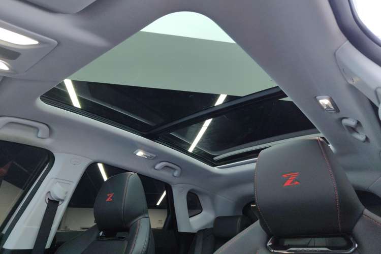 Used CHANGAN OSHAN Z6 2022 Blue Whale 1.5T DCT Smart Edition Urban Version Headliner