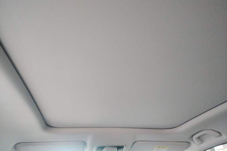 Used CHANGAN OSHAN Z6 2022 Blue Whale 1.5T DCT Smart Navigation Model Headliner
