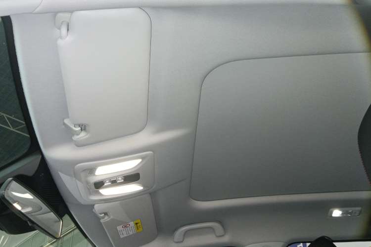 Used CHANGAN OSHAN Z6 2022 Blue Whale 1.5T DCT Smart Edition Headliner