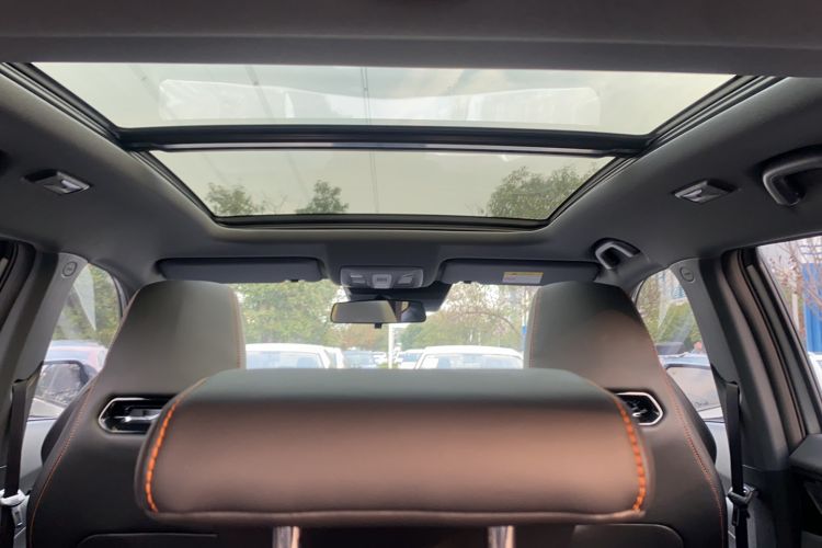 Used CHANGAN OSHAN Z6 2022 Blue Whale 1.5T DCT Luxury Model Headliner