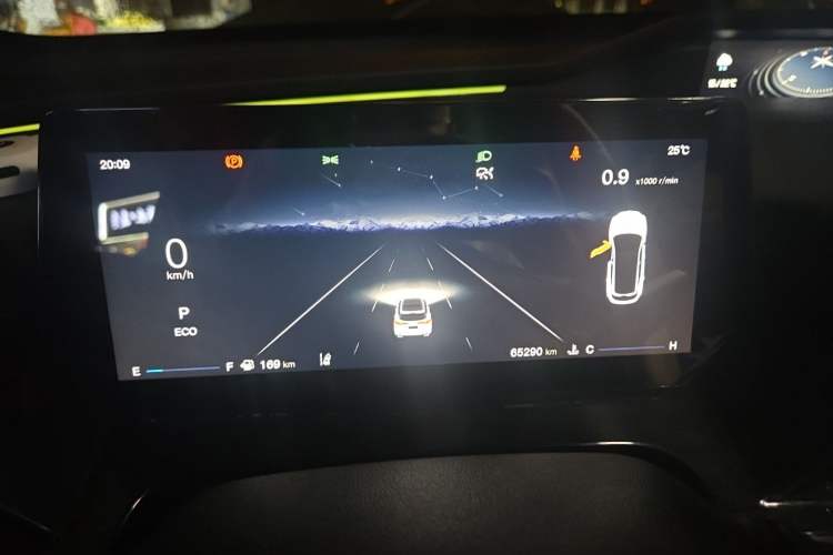 Used CHANGAN OSHAN Z6 2022 Blue Whale 1.5T DCT Smart Navigation Model Instrument Cluster