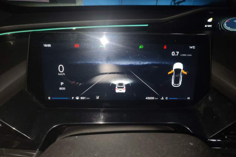 Used CHANGAN OSHAN Z6 2022 Blue Whale 1.5T DCT Smart Edition Urban Version Instrument Cluster