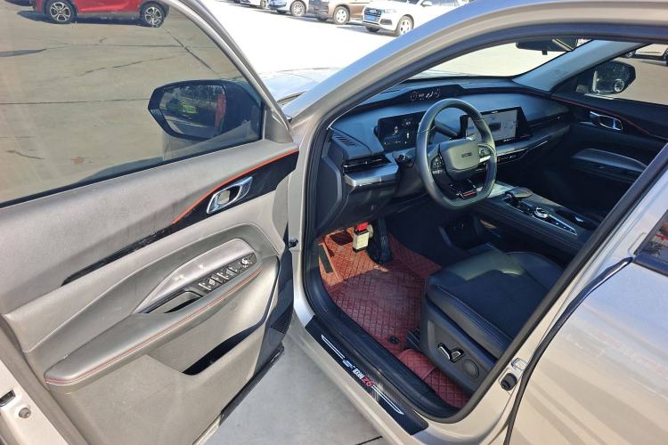 Used CHANGAN OSHAN Z6 2022 Blue Whale 1.5T DCT Luxury Model Interior 3