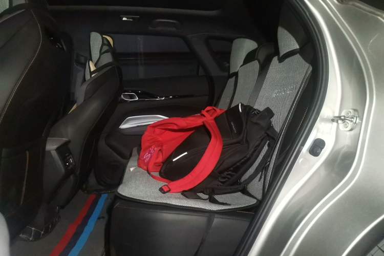 Used CHANGAN OSHAN Z6 2022 Blue Whale 1.5T DCT Smart Edition Urban Version Interior 4