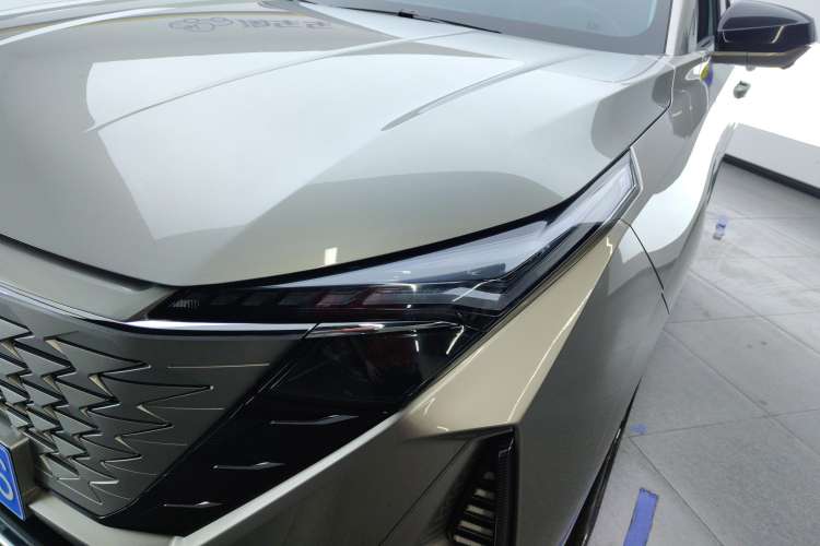 Used CHANGAN OSHAN Z6 2022 Blue Whale 1.5T DCT Smart Edition Urban Version Left Front Headlight