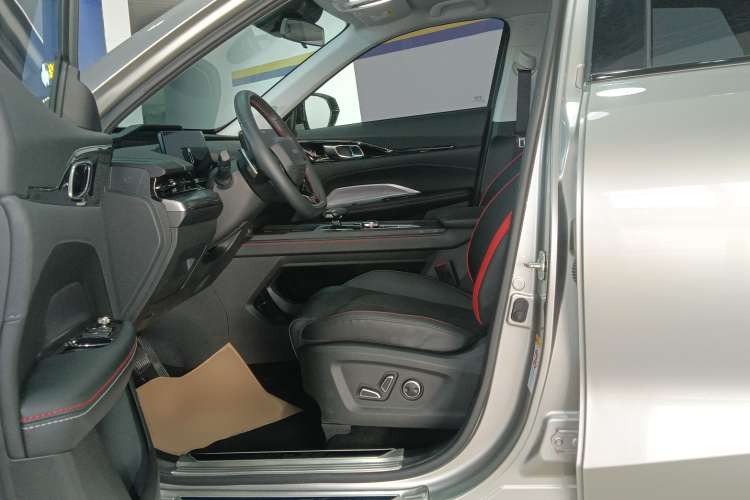 Used CHANGAN OSHAN Z6 2022 Blue Whale 1.5T DCT Smart Edition Left Front Seat