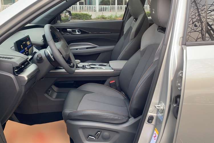Used CHANGAN OSHAN Z6 2022 Blue Whale 1.5T DCT Luxury Model Left Front Seat