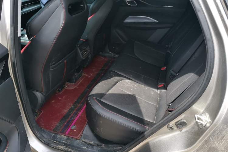 Used CHANGAN OSHAN Z6 2022 Blue Whale 1.5T DCT Smart Edition Left Rear Seat