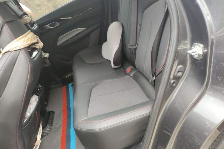 Used CHANGAN OSHAN Z6 2022 Blue Whale 1.5T DCT Luxury Model Left Rear Seat