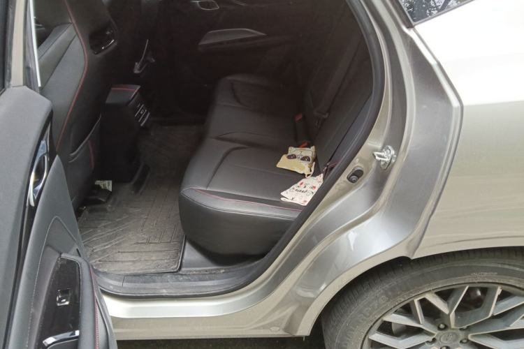 Used CHANGAN OSHAN Z6 2022 Blue Whale 1.5T DCT Smart Edition Left Rear Seat