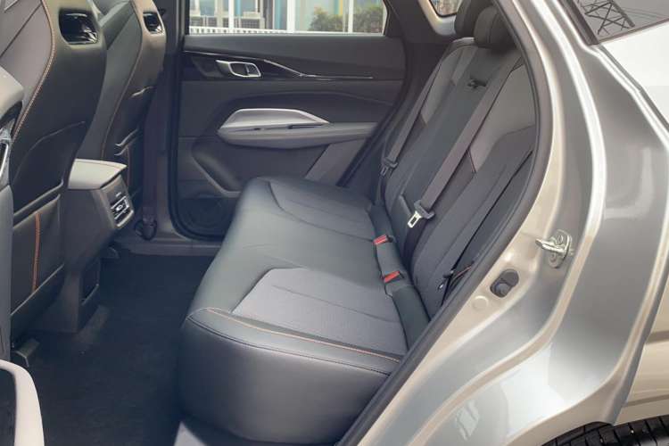 Used CHANGAN OSHAN Z6 2022 Blue Whale 1.5T DCT Luxury Model Left Rear Seat