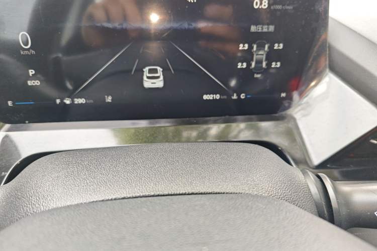 Used CHANGAN OSHAN Z6 2022 Blue Whale 1.5T DCT Smart Edition Odometer Close Up
